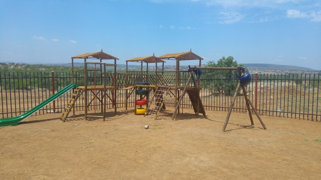 Jungle Gym Unit
